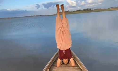 Sirsasana Yoga